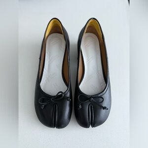 **SOLD** Tabi Style Ballerina Flats Heels Real Leather Black size 36